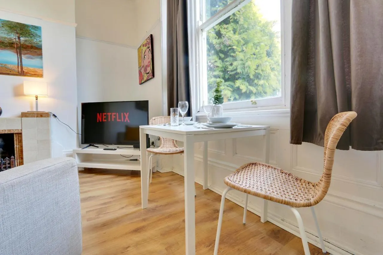 Convenient 1-Bed Apartment - Ideal For Working Away, Free Parking, Pet Friendly, Netflix Sheffield